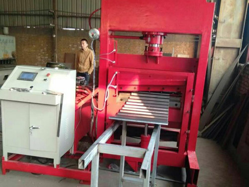 自动门芯板成型机