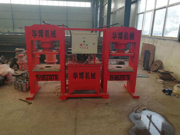 双机组220压力机